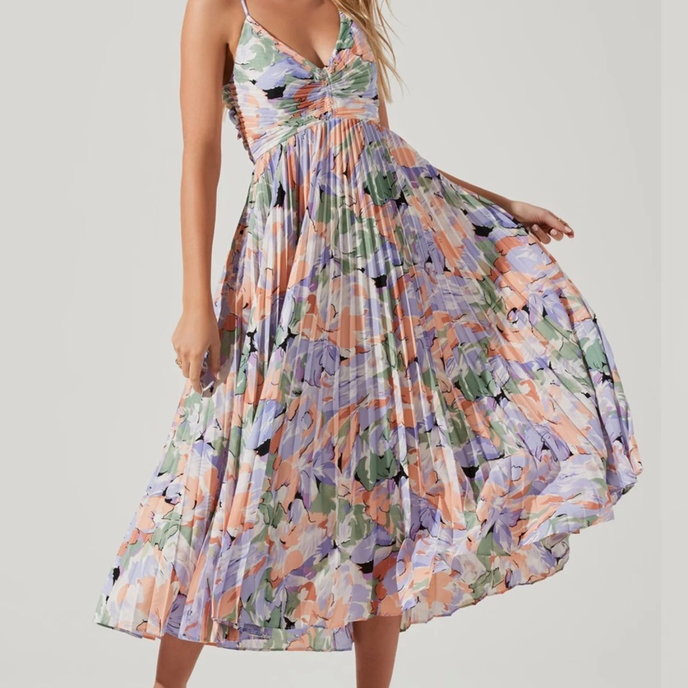 ASTR Blythe Floral Plisse Midi Dress